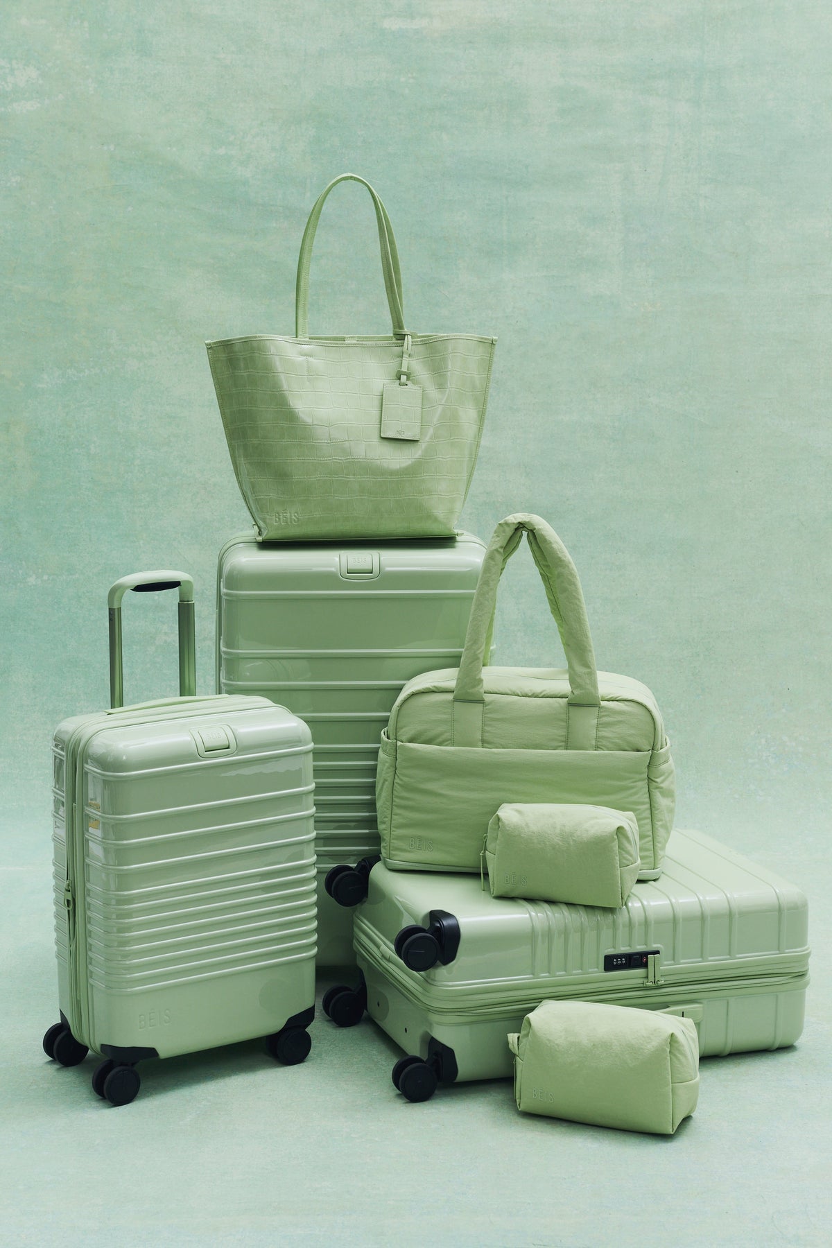 The Large Check-In Roller in Glossy Mint