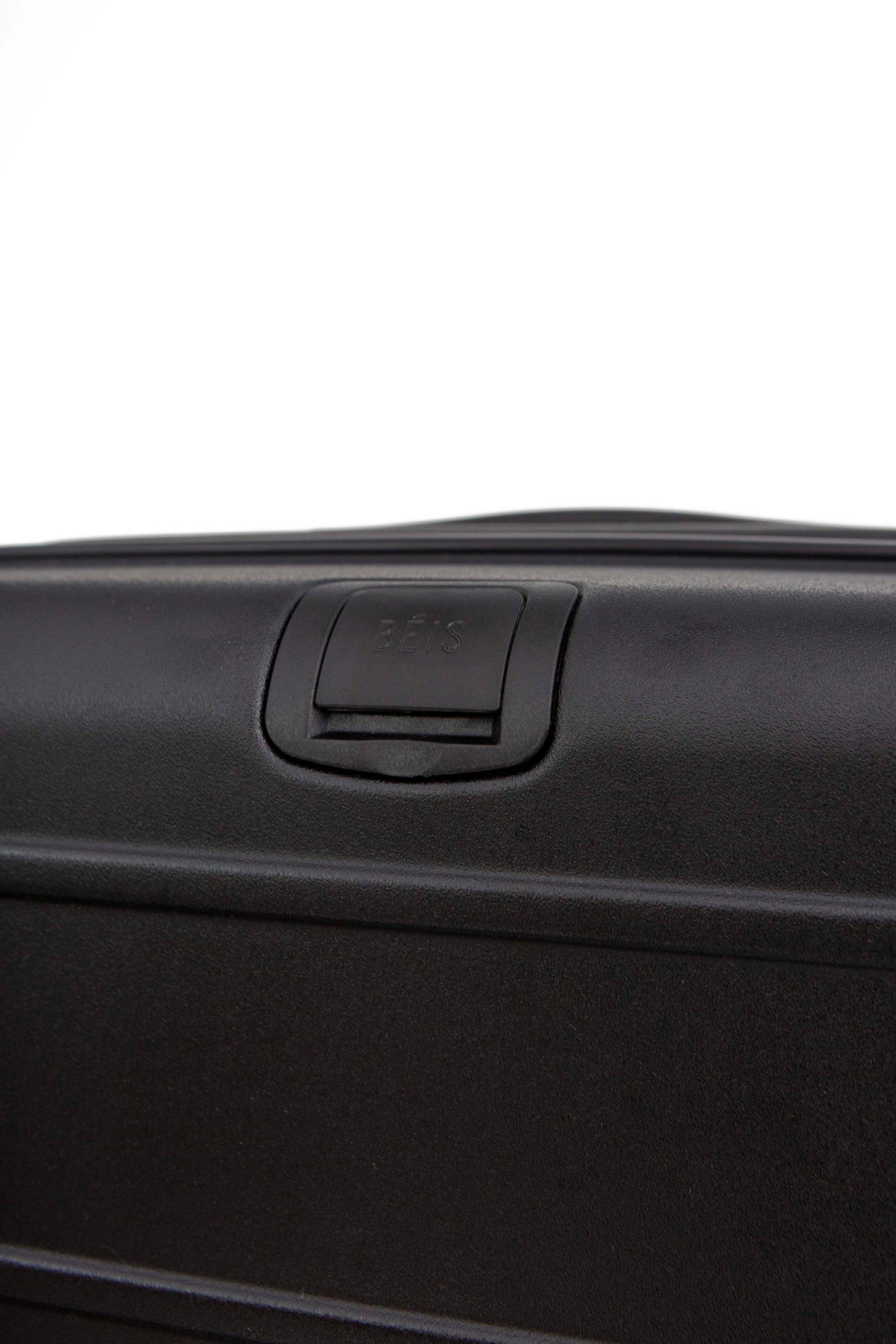 29" Hardside roller in Black