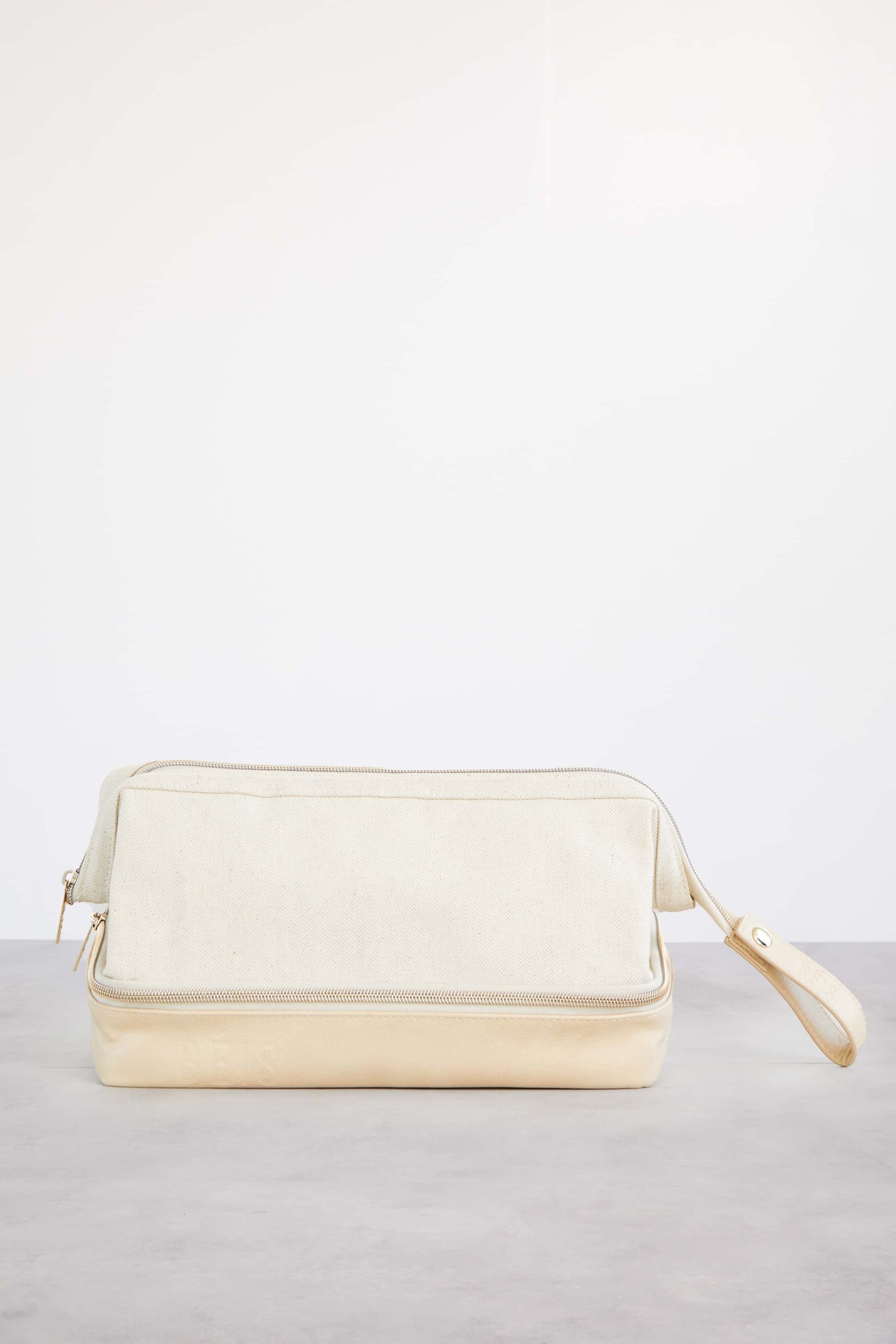 Dopp Kit Beige Front