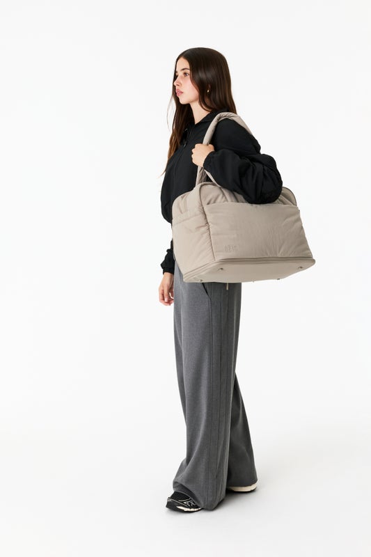 The Air Duffle in Oat