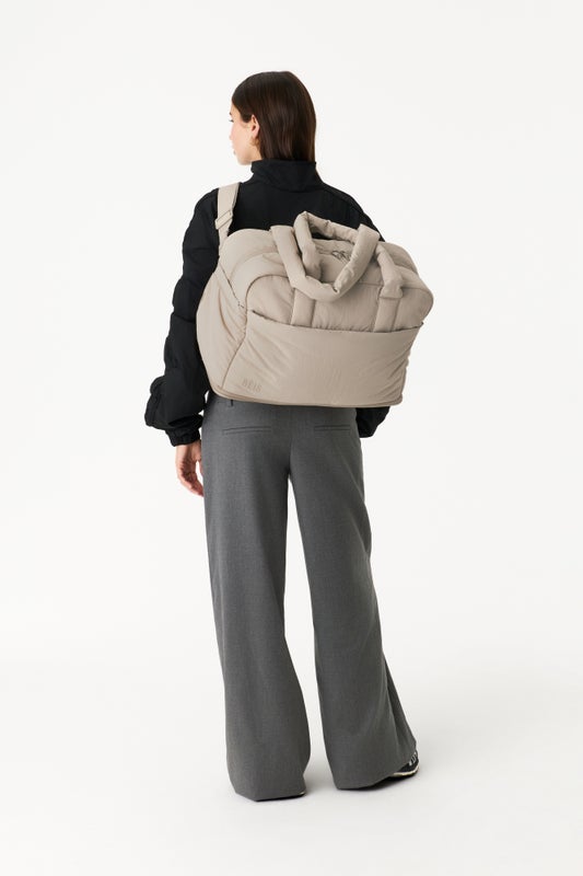 The Air Duffle in Oat