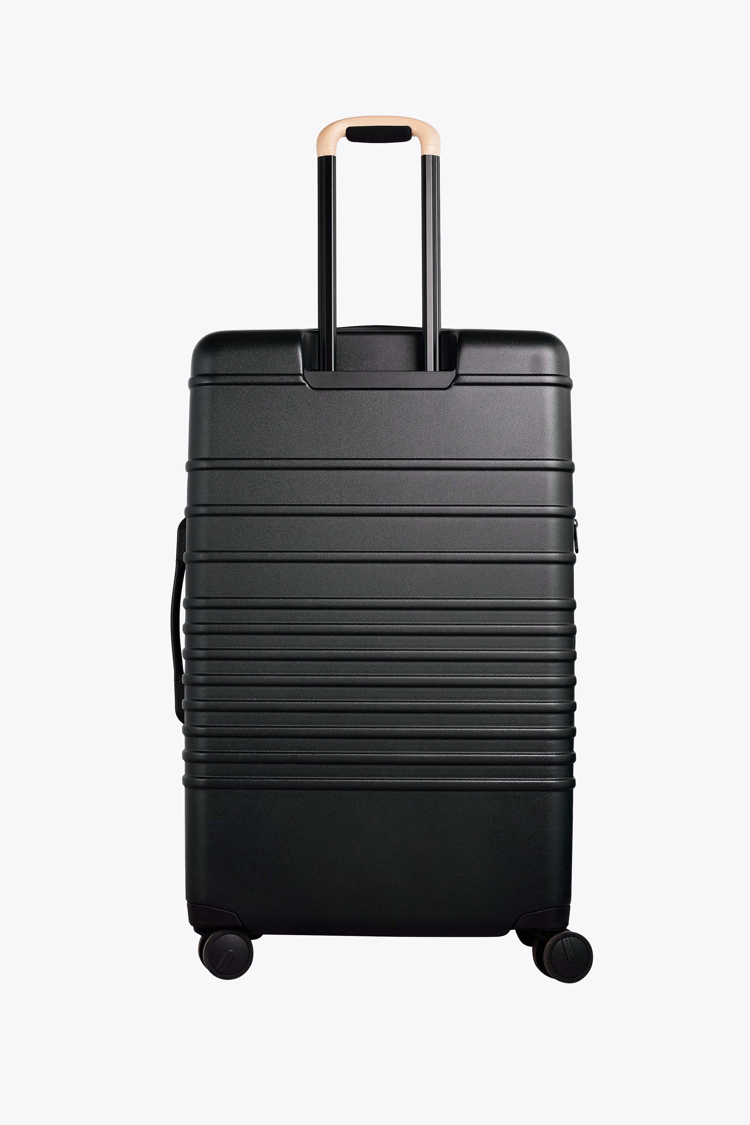 It large suitcase online