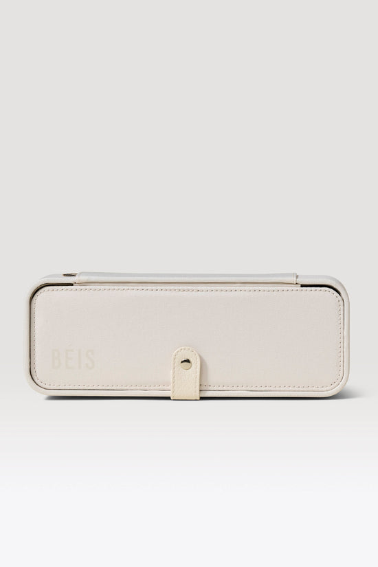 Le coffret à bijoux en beige