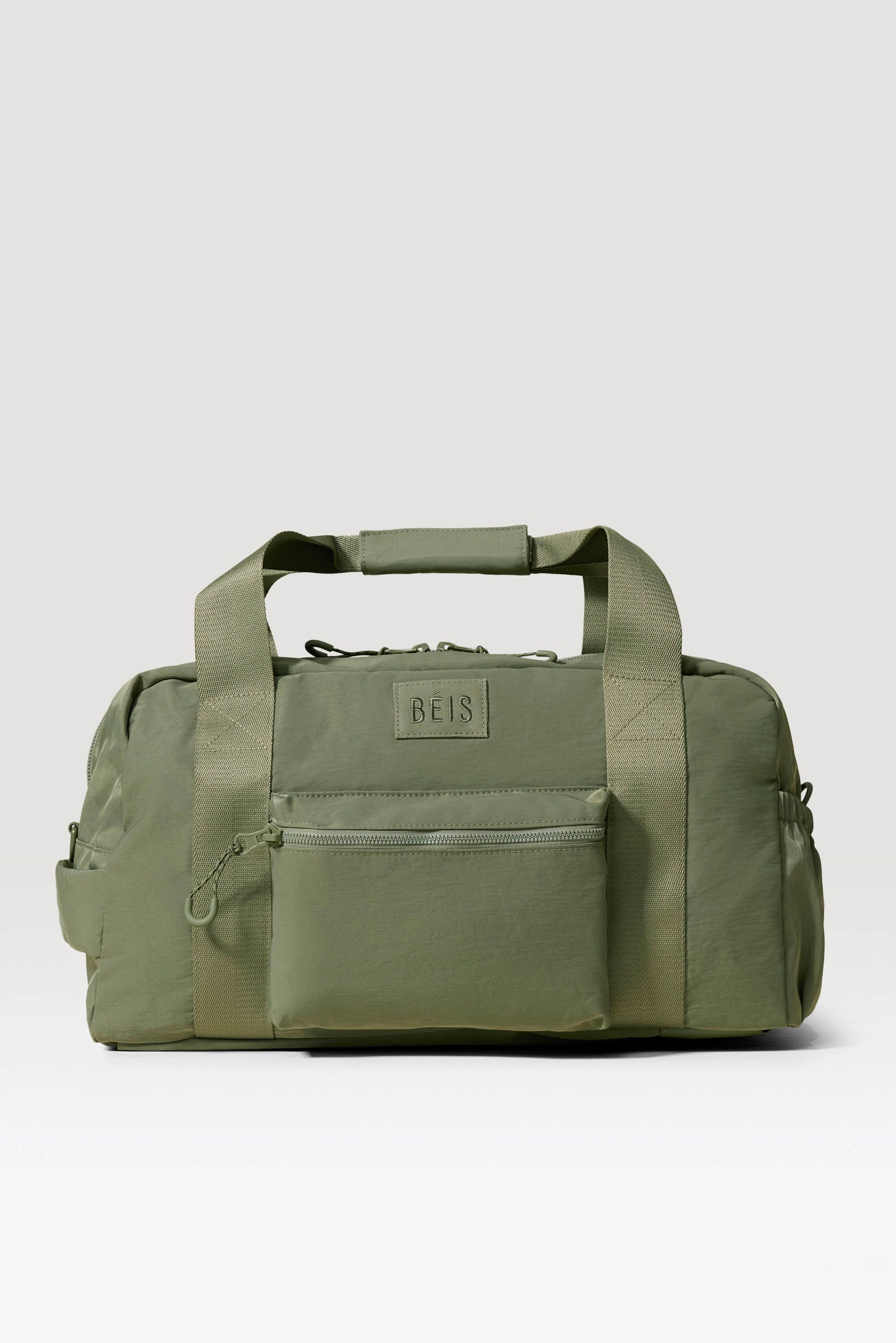Le sac de sport en olive