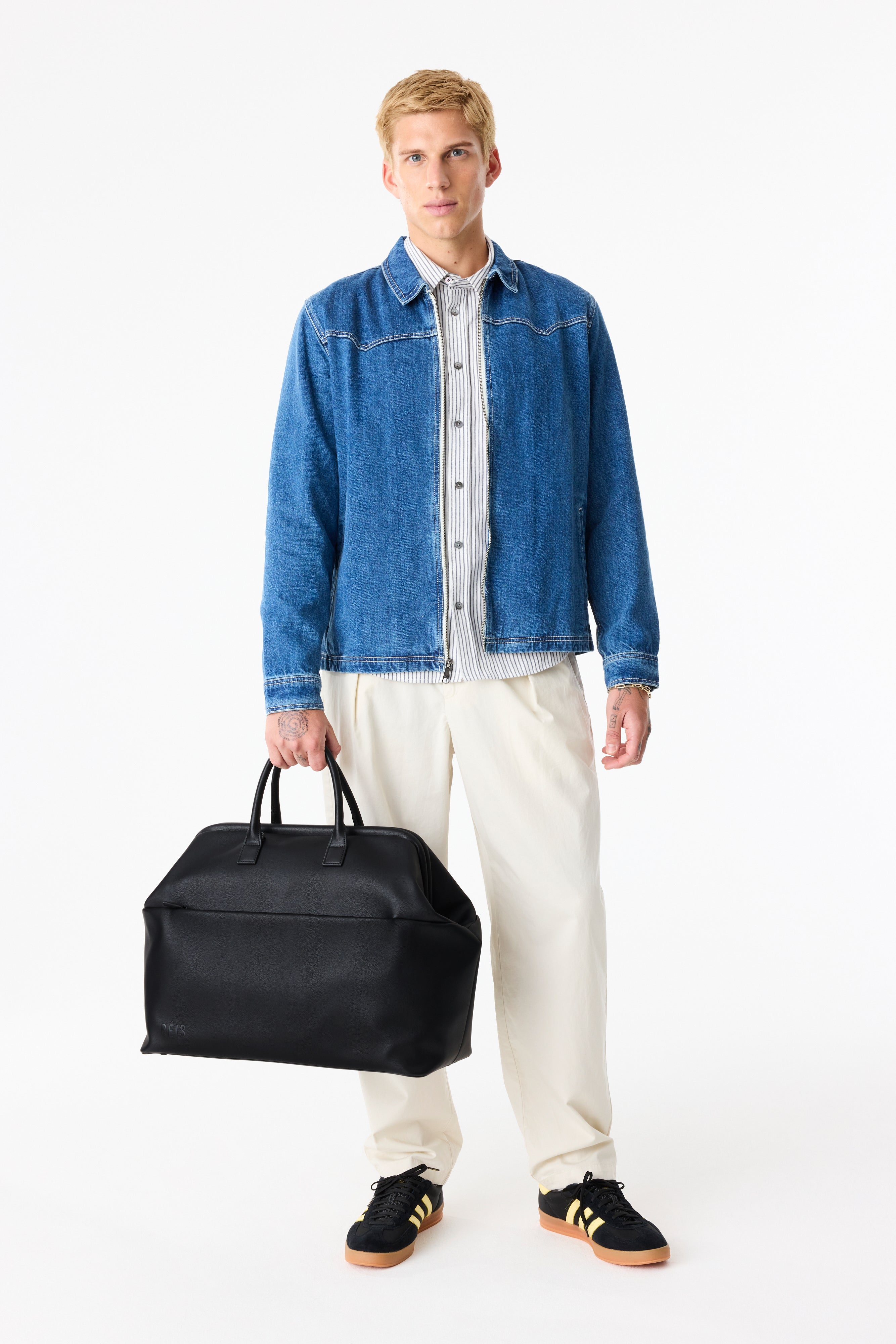 BÉIS 'The Wicked Weekender' in Black - Black Weekender Bag