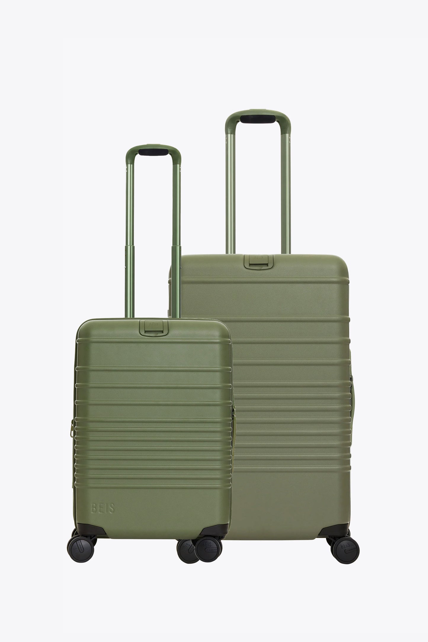 The Medium Luggage Starter Set