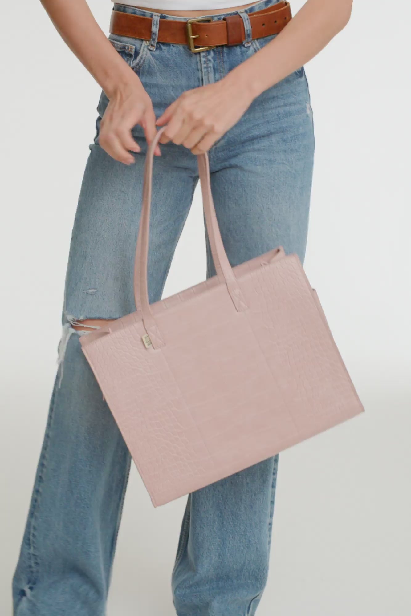 BÉIS 'The Work Tote' in Atlas Pink - Pink Laptop Tote Bag & Office