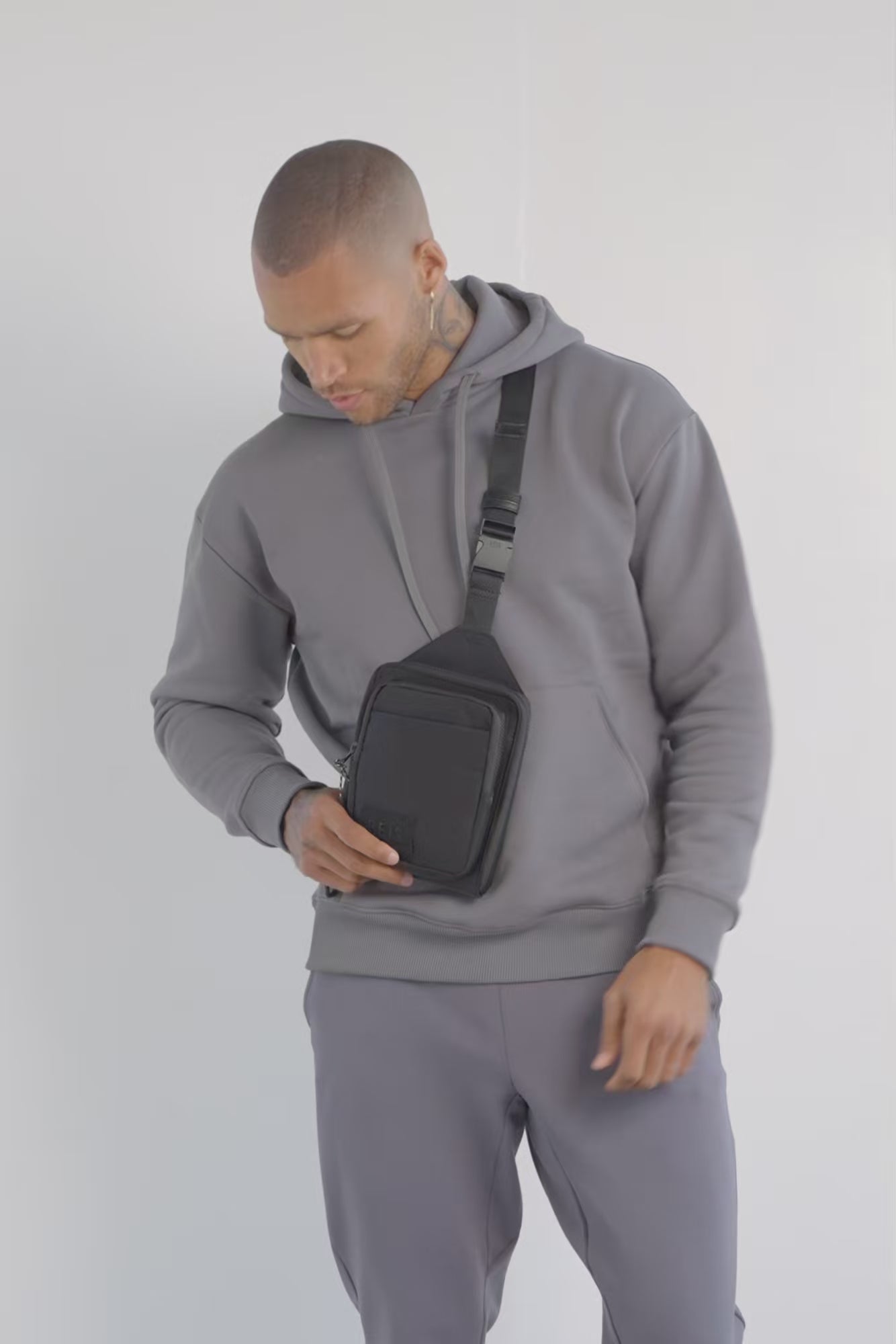 Sport Crossbody Bag: Ultimate Accessory for Active Lifestyles