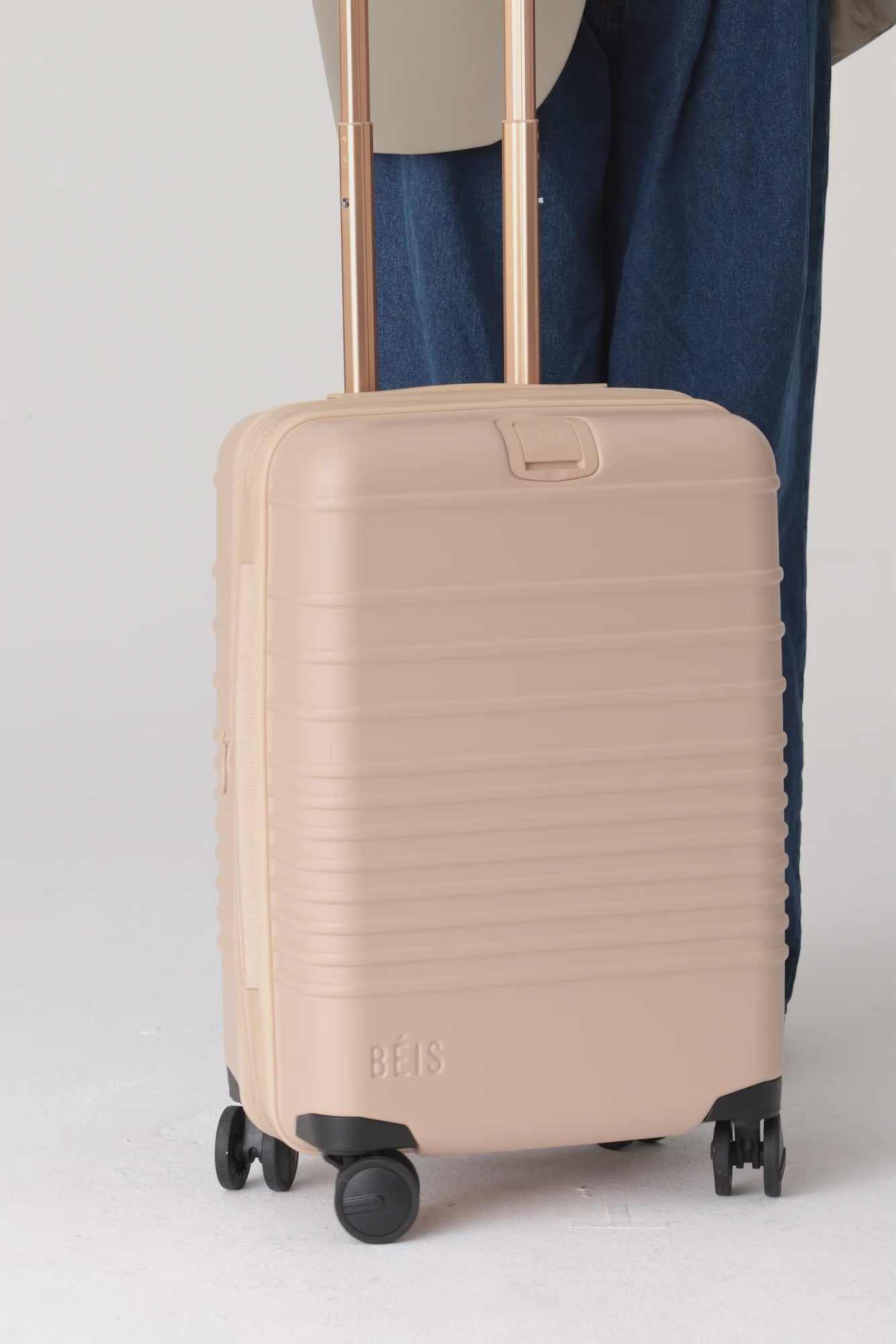 BÉIS 'The Carry-On Roller' in Beige - 21