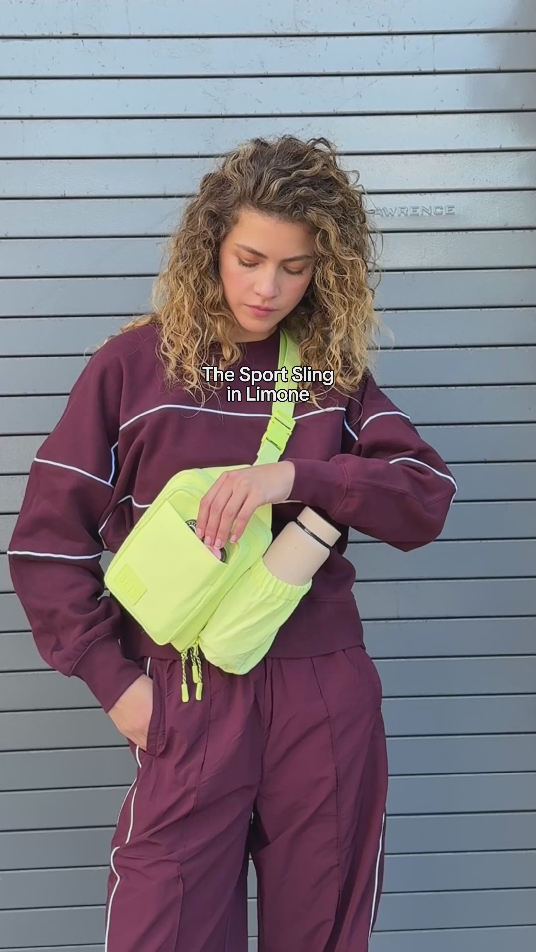 BÉIS 'The Sport Sling' in Limone - Neon Sling Crossbody & Athletic Bag