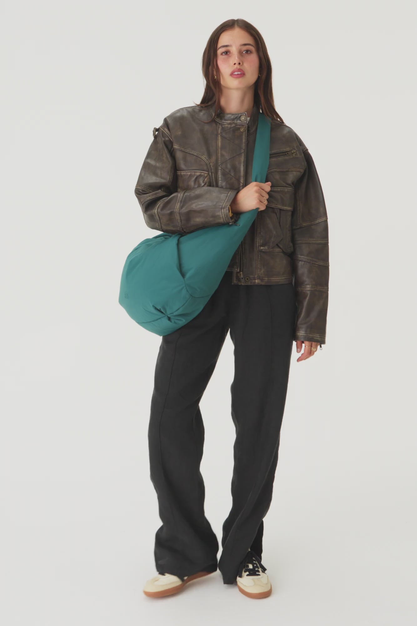 BÉIS 'The Oversized Crescent Catchall' in Deep Teal - Large