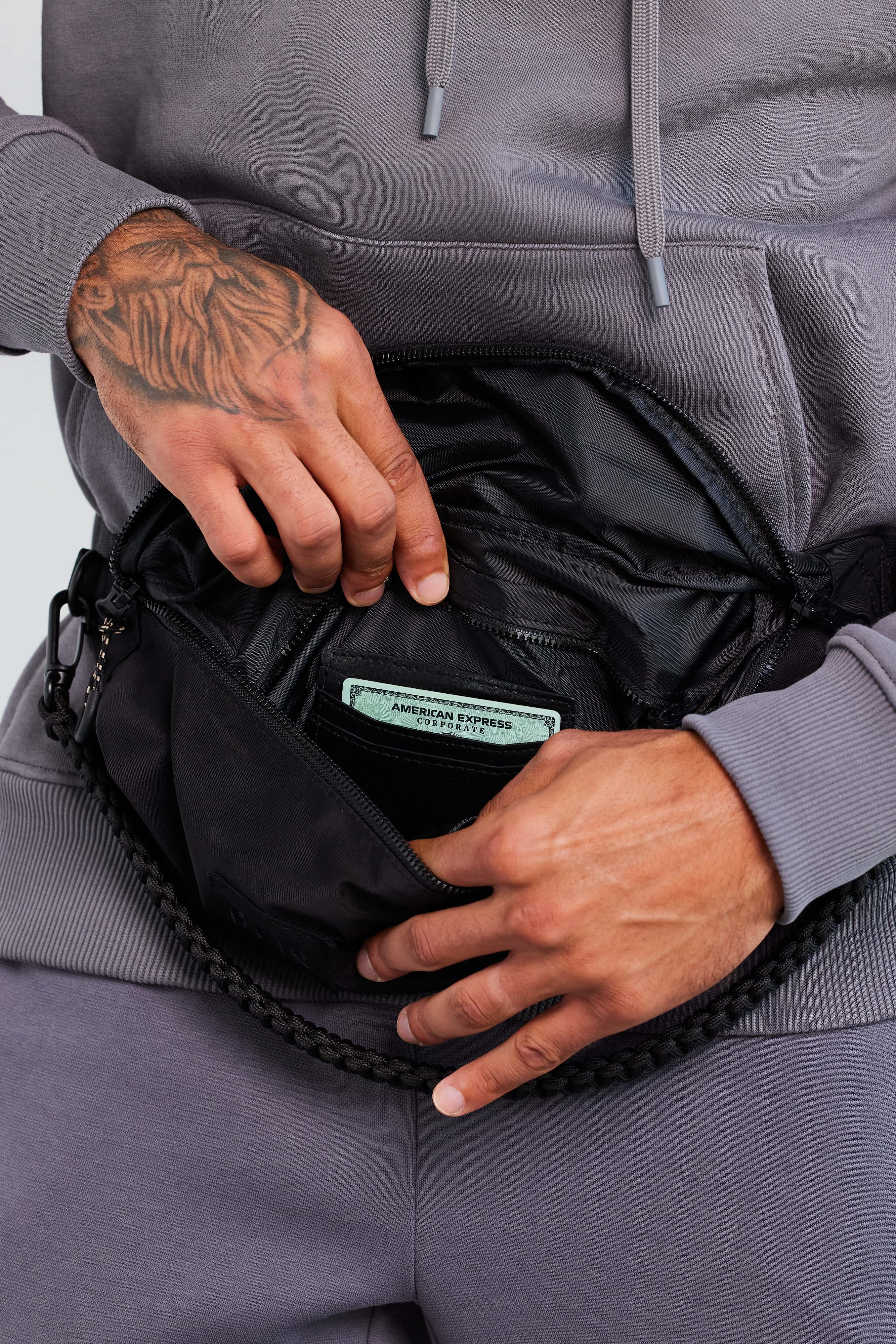 Travel Fanny Pack in Black