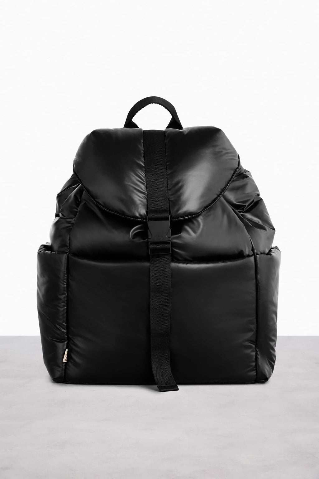 BEIS Black Puffer Backpack Beis_Ecom_ExpandableBackpack_B  main image 2