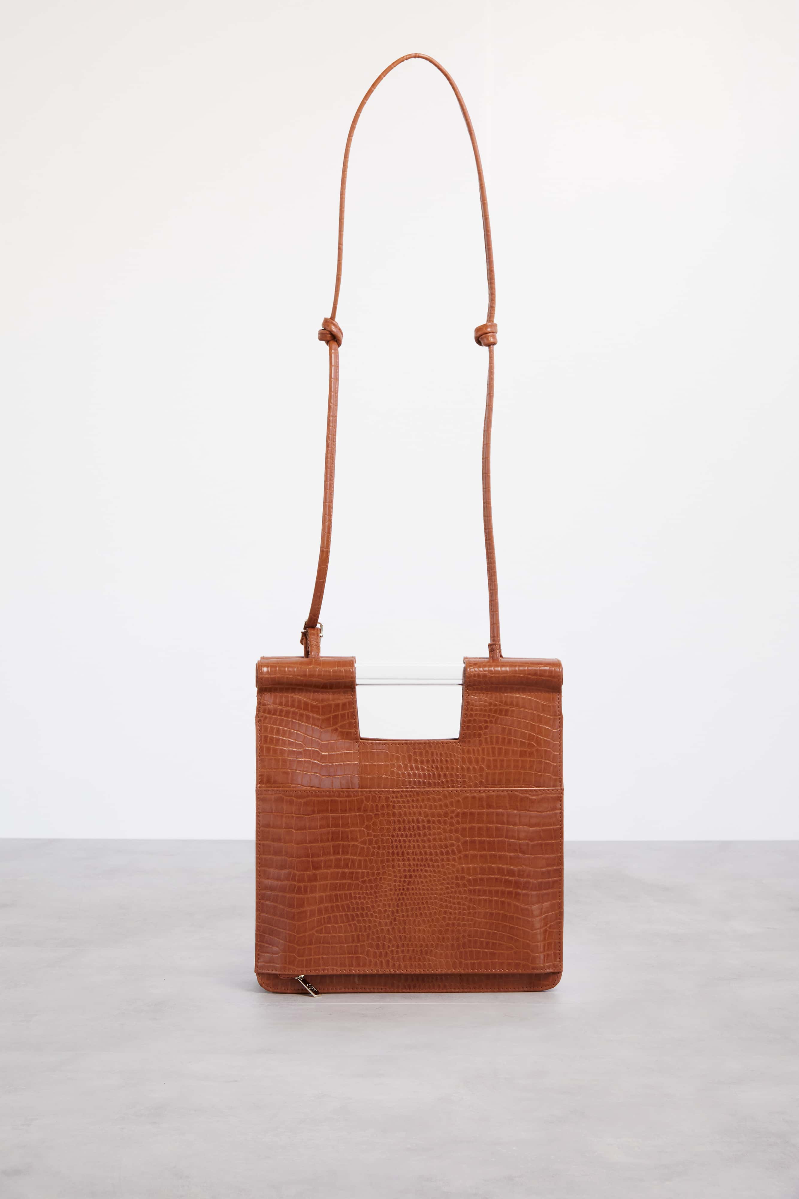 Super Soft Leather Bag in Cognac – The Good Collective