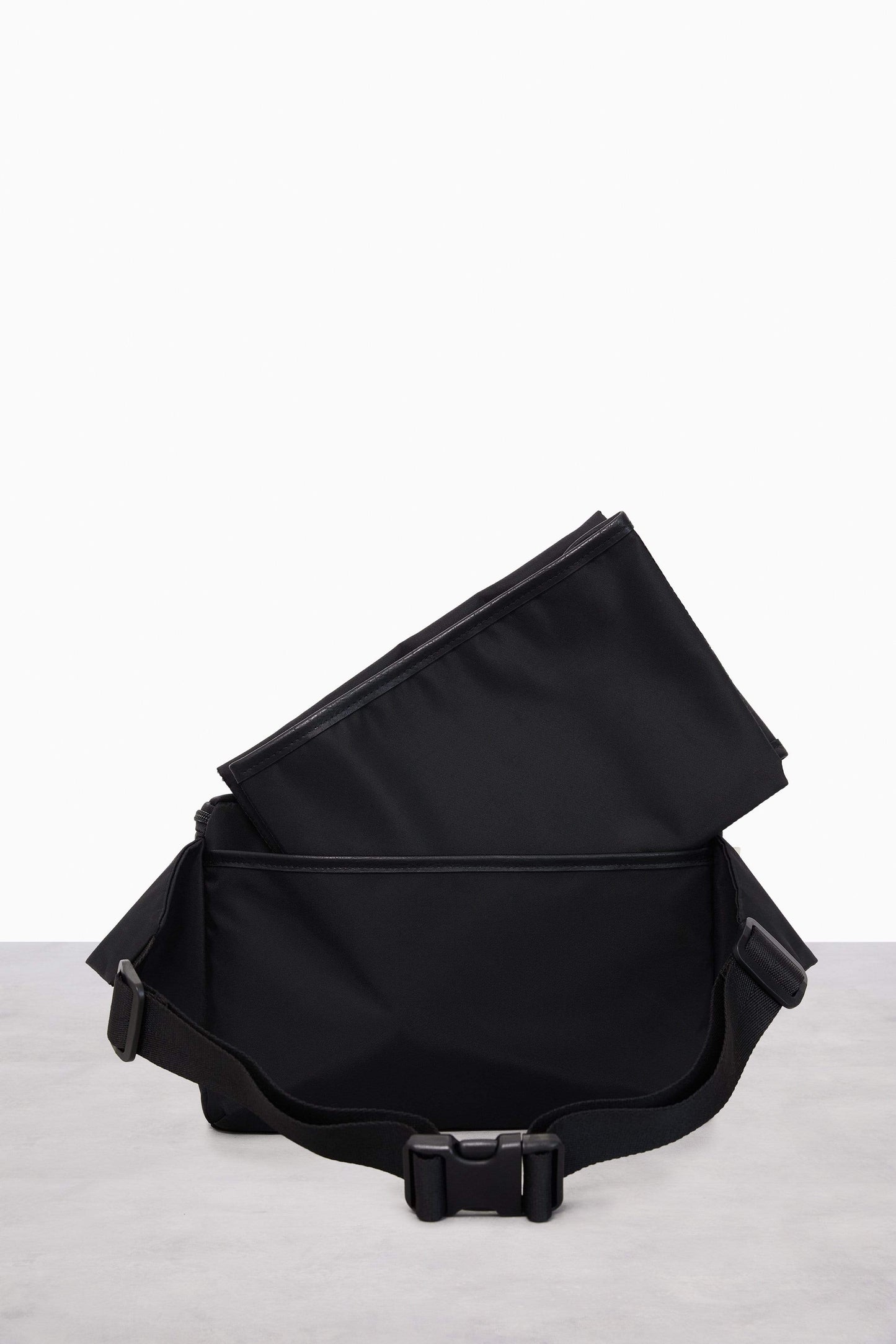 Le sac à langer en noir