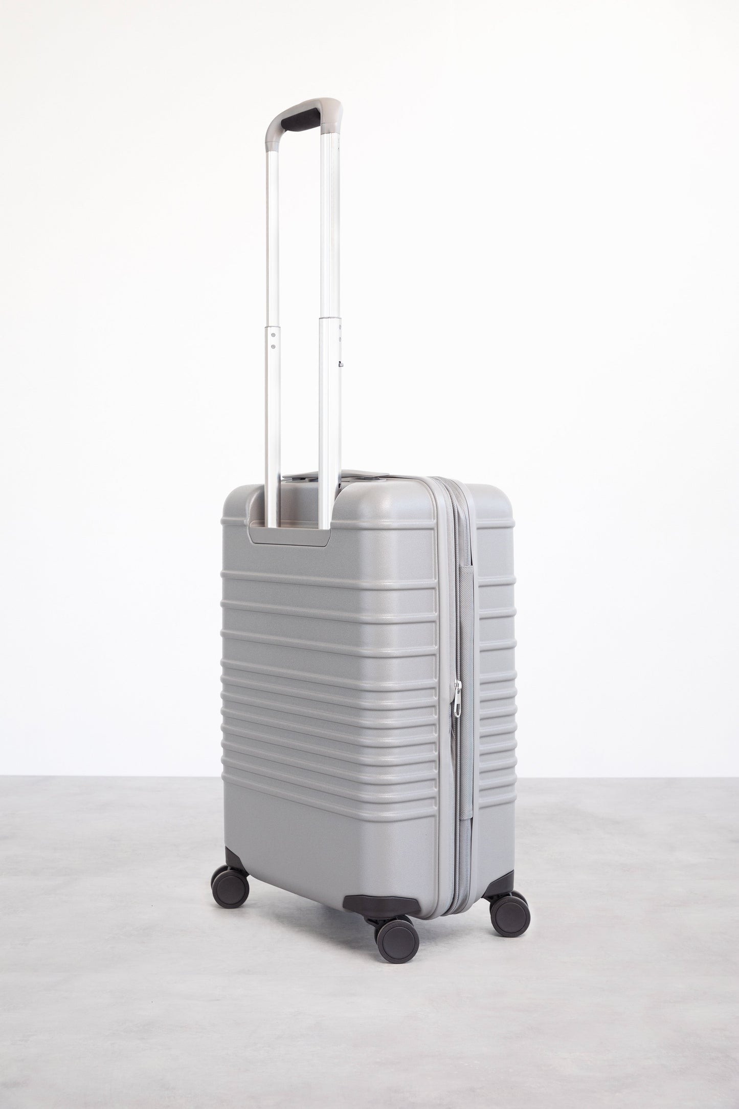 The Carry-On Roller in Grey
