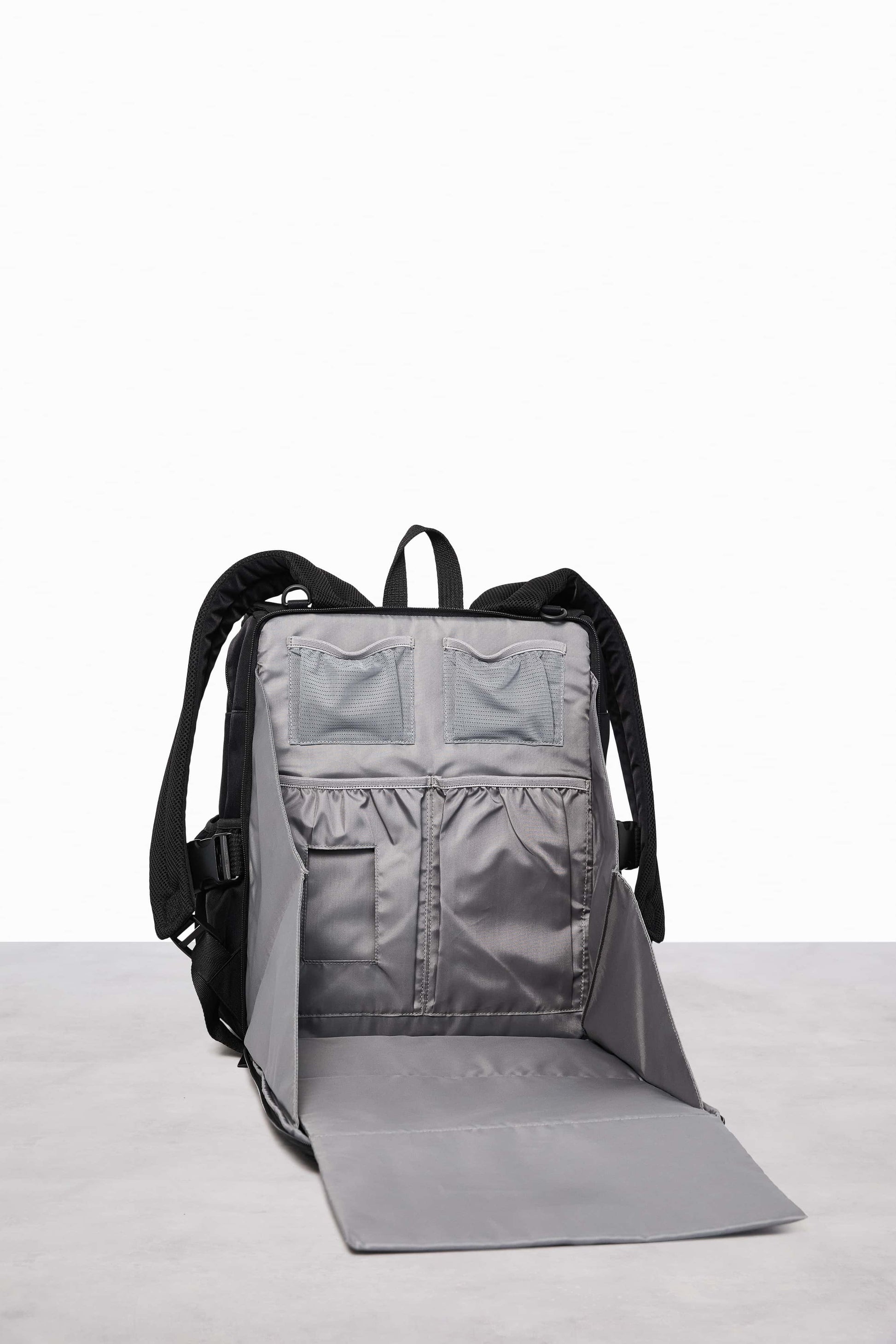 béis travel béis 'the ultimate diaper backpack The Ultimate Diaper Backpack in Black