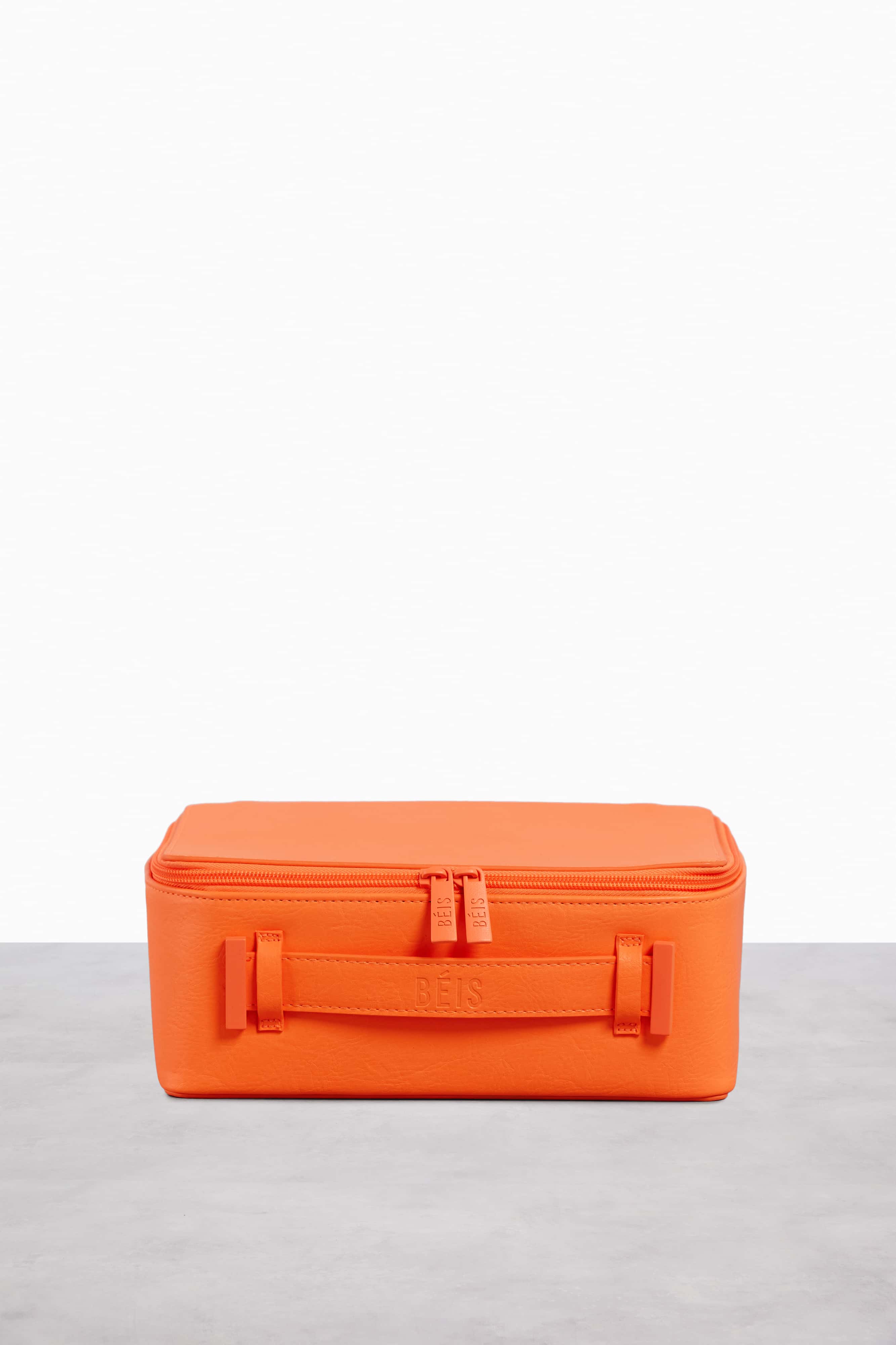 SOLD OUT & GONE FOR GOOD BEIS DOPP KIT fashion IN CREAMSICLE BNWT