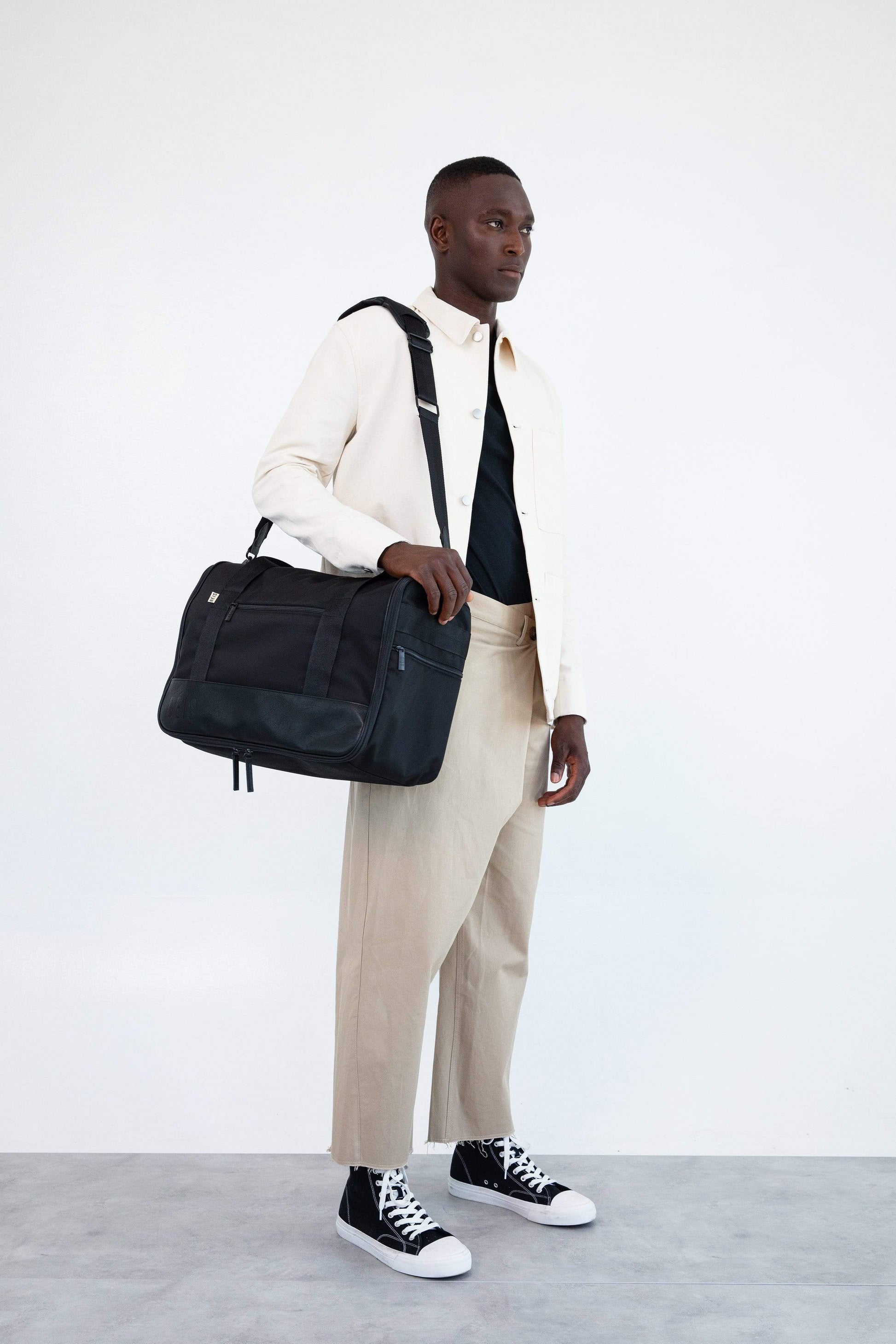 Hanging Duffle Black with Model
