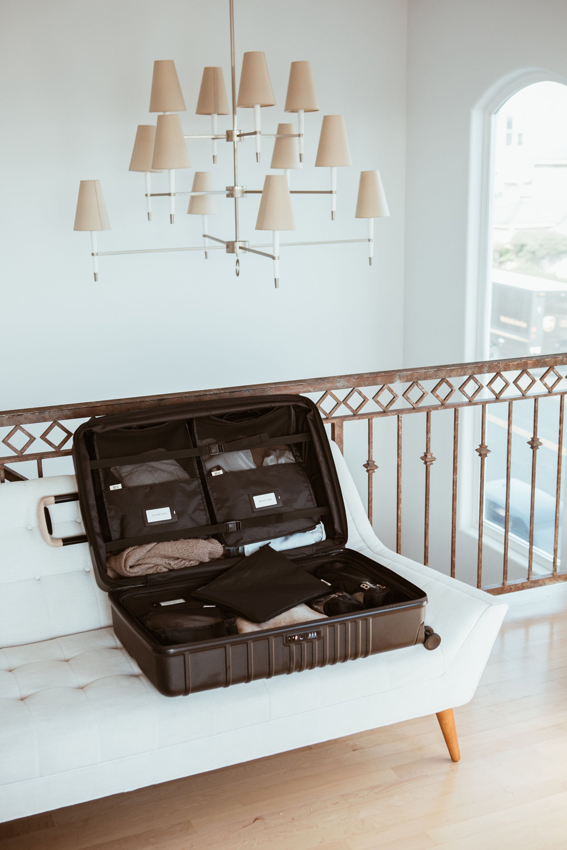 Eono 8 Pcs Cubes d'emballage pour valise Organisateur d'emballage de  bagages légers Cubes d'emballage pour accessoires de voyage - Beige